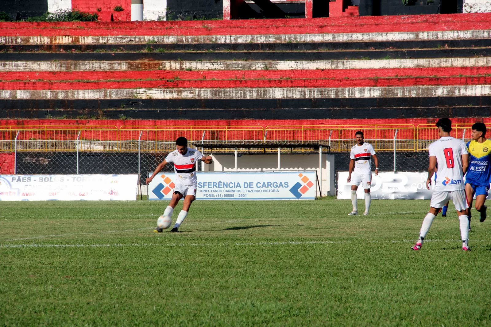 O Apucarana Sports vence o Andraus Brasil no Olímpio Barreto no Campeonato Paranaense Sub-20.